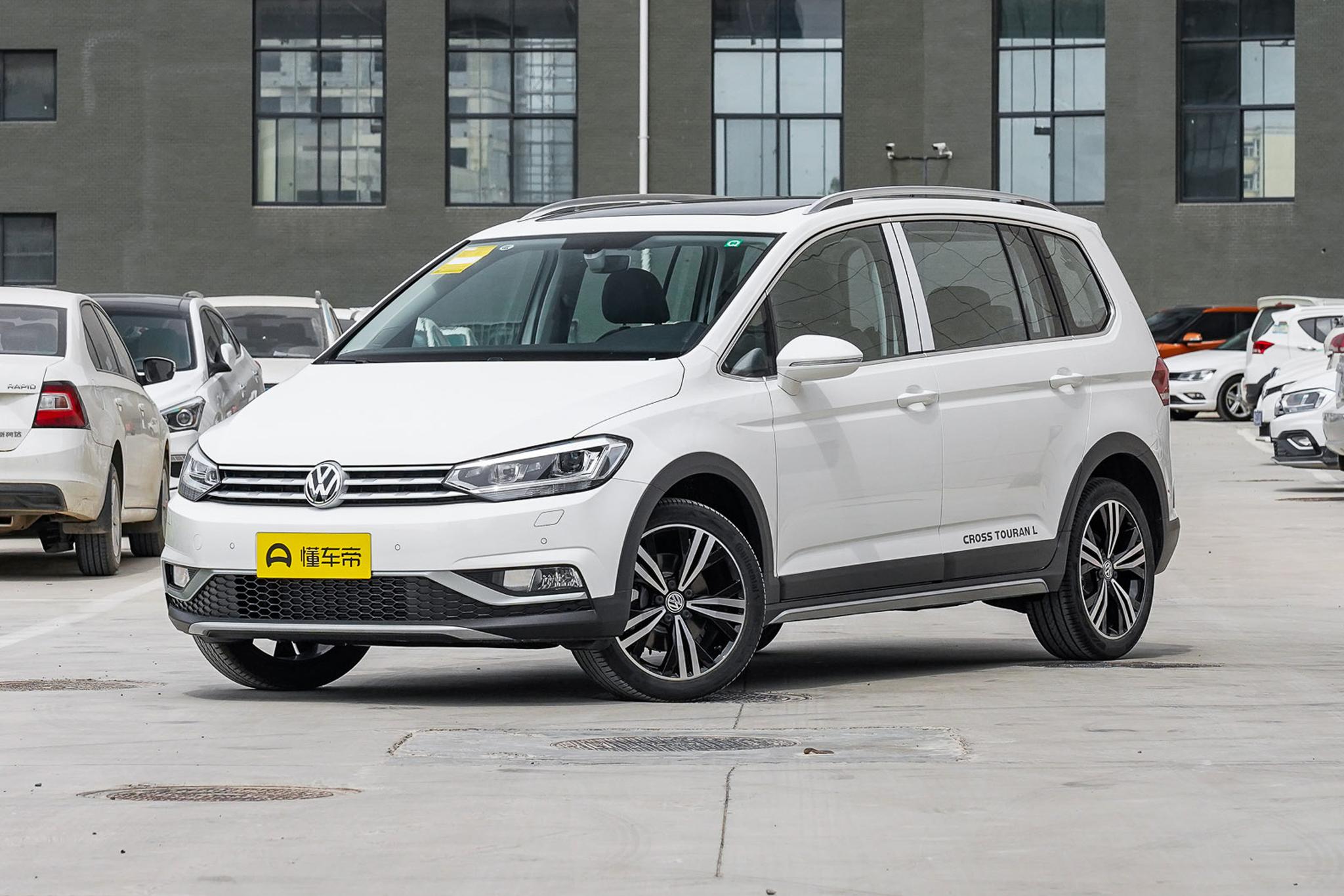 上汽大众途安l,cross跨界造型,提供6/7座可选,适合家用的mpv--知识