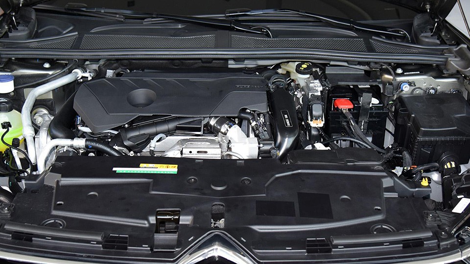 法系车主等来了凡尔赛C5 X，却还是“败给了”本田雅阁？