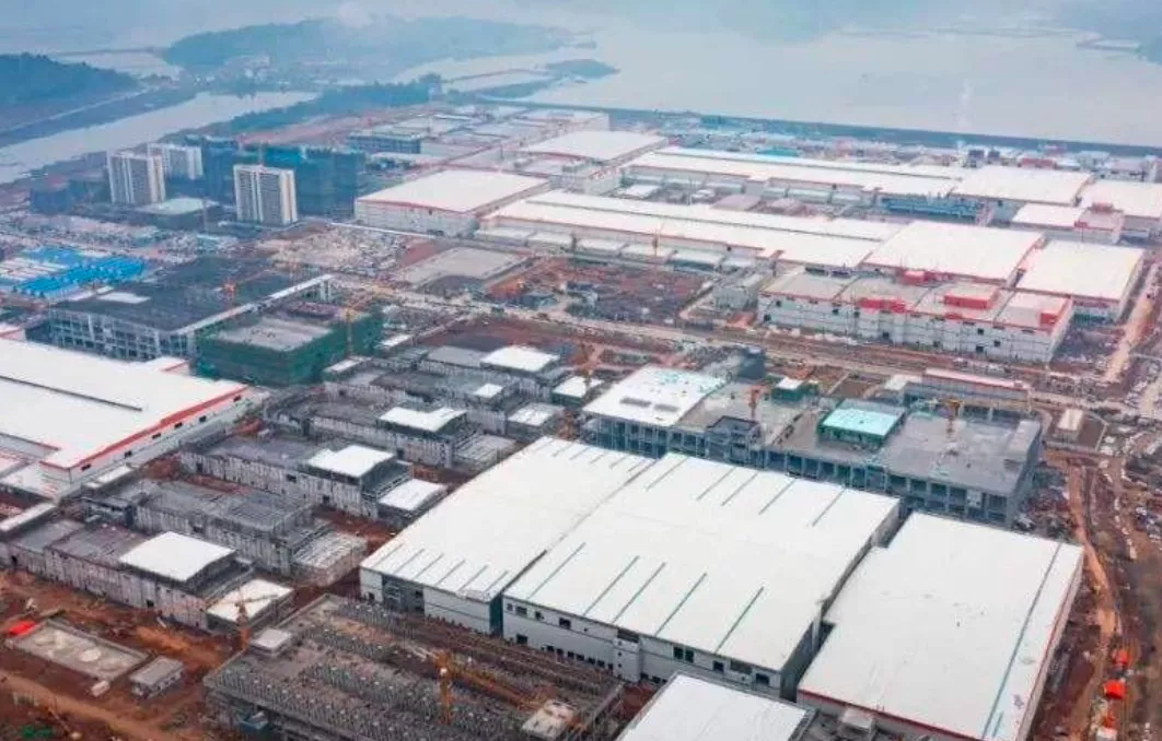 比亚迪汉敞篷版谍照曝光；汽车三包进行大幅修改