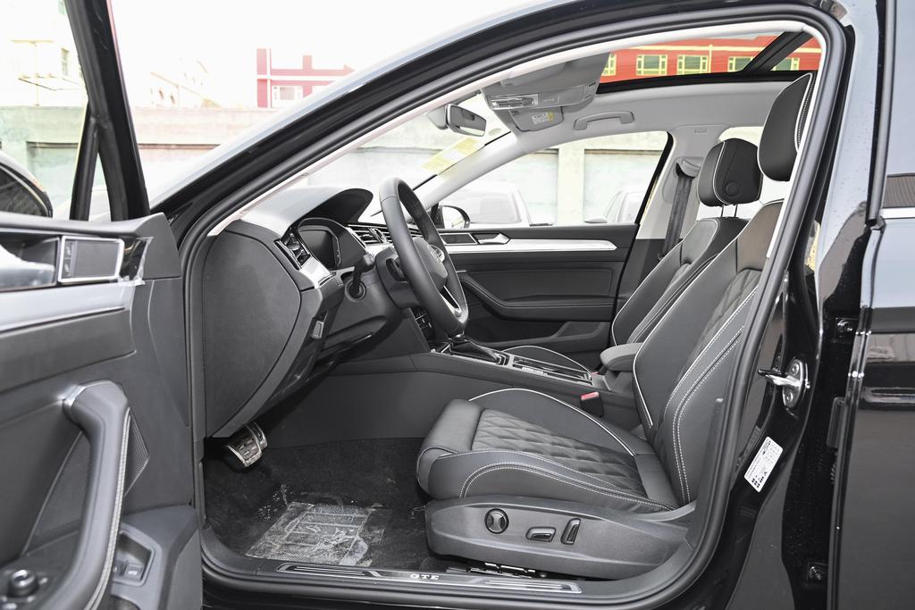 迈腾GTE插电混动让1.3万 欢迎到店赏车