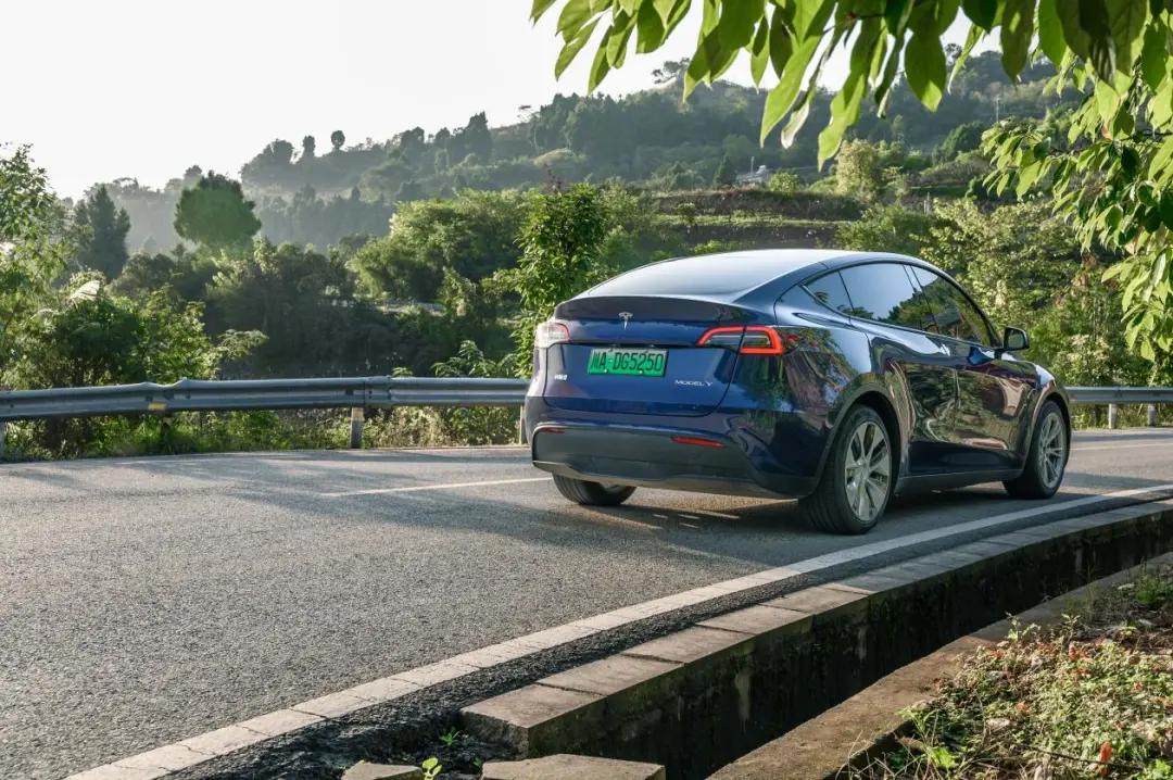 有多少人买特斯拉Model Y 是为了“操控”？