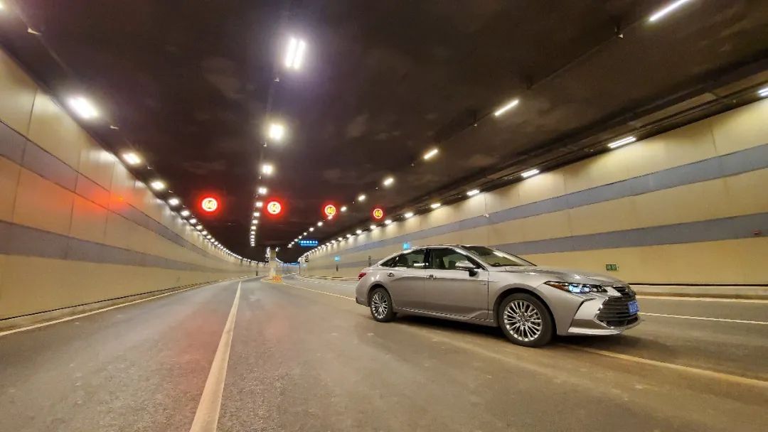 亚洲龙双擎长测：除了空间、油耗，还有哪些优势值得一提？