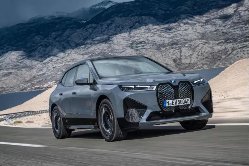 特斯拉称车辆相关数据均保存在中国；凯迪拉克LYRIQ预售