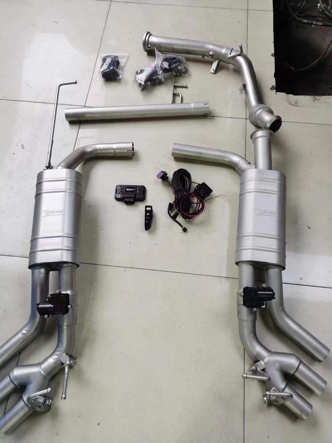 21款奔驰G350 2.0T升级Repose智能阀门排气