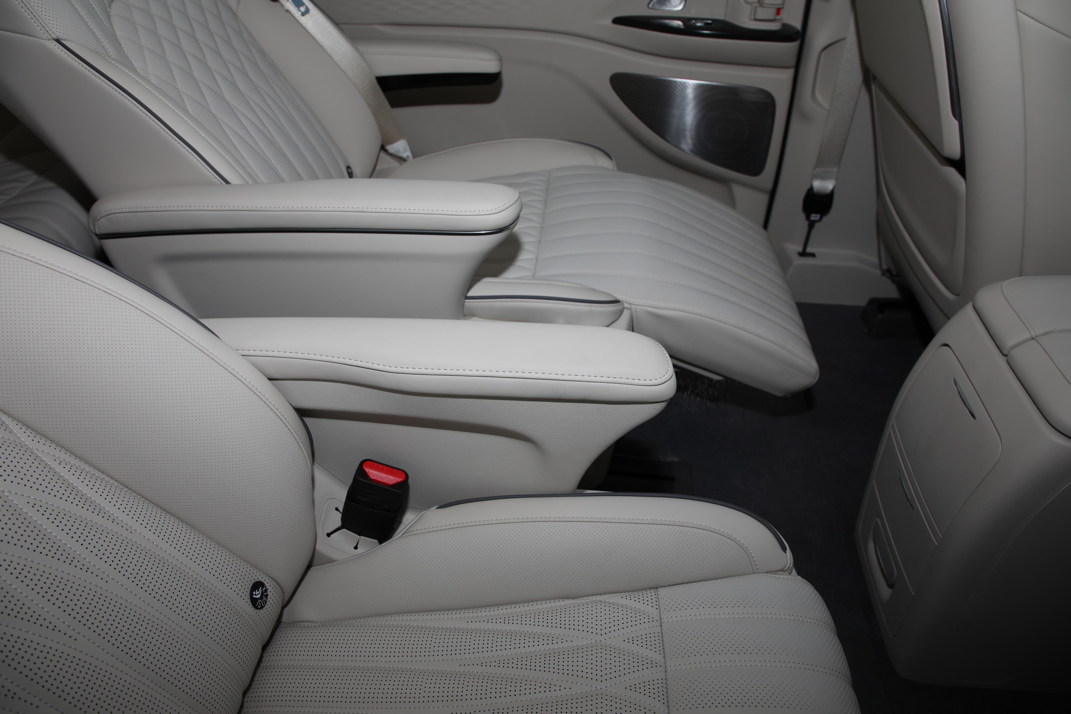 叫板丰田赛那？配空气悬挂，航空座椅，394马力，测岚图梦想家