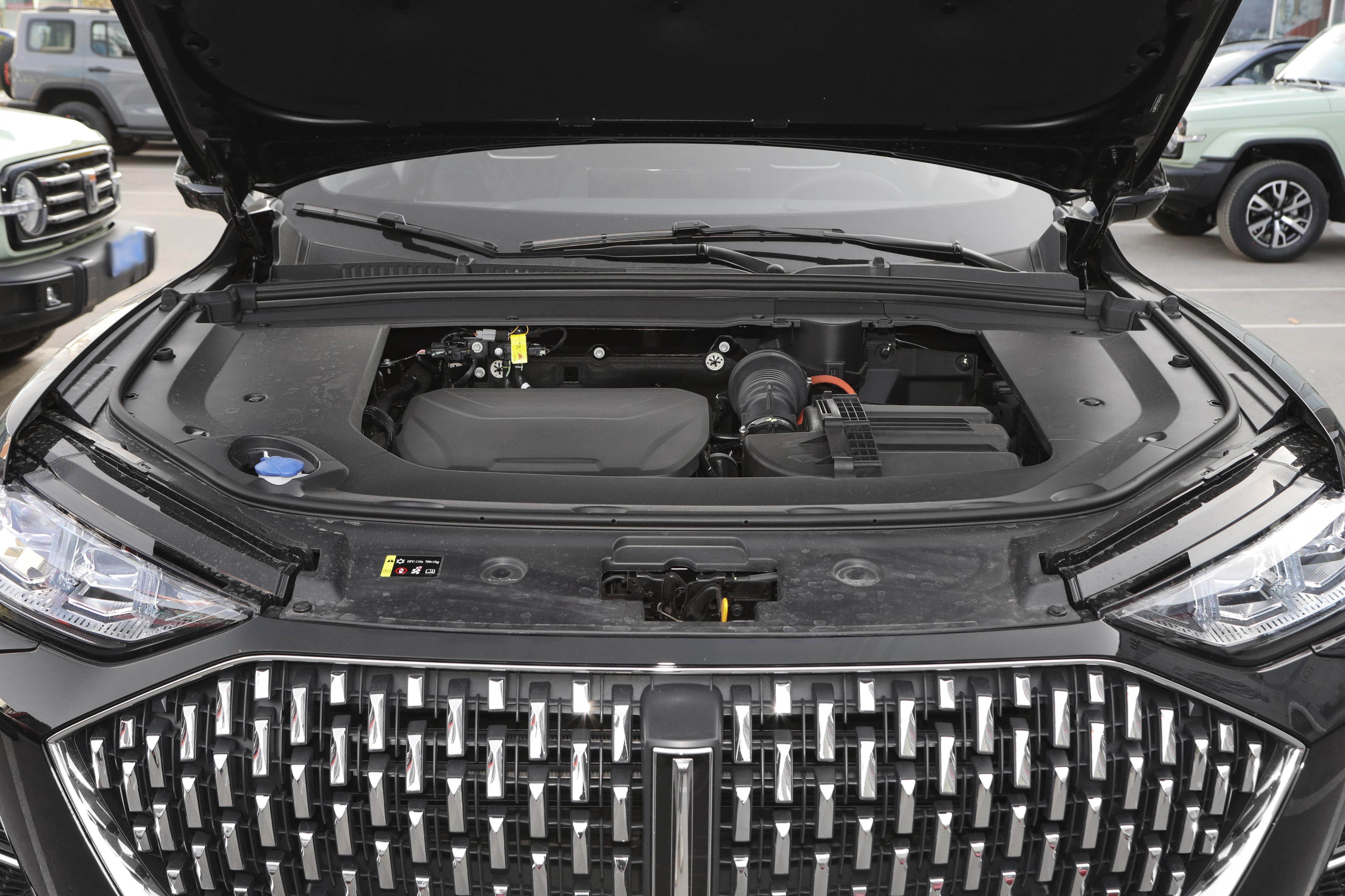 4.8秒破百，配电动四驱，试驾摩卡DHT-PHEV，适合年轻人的SUV？