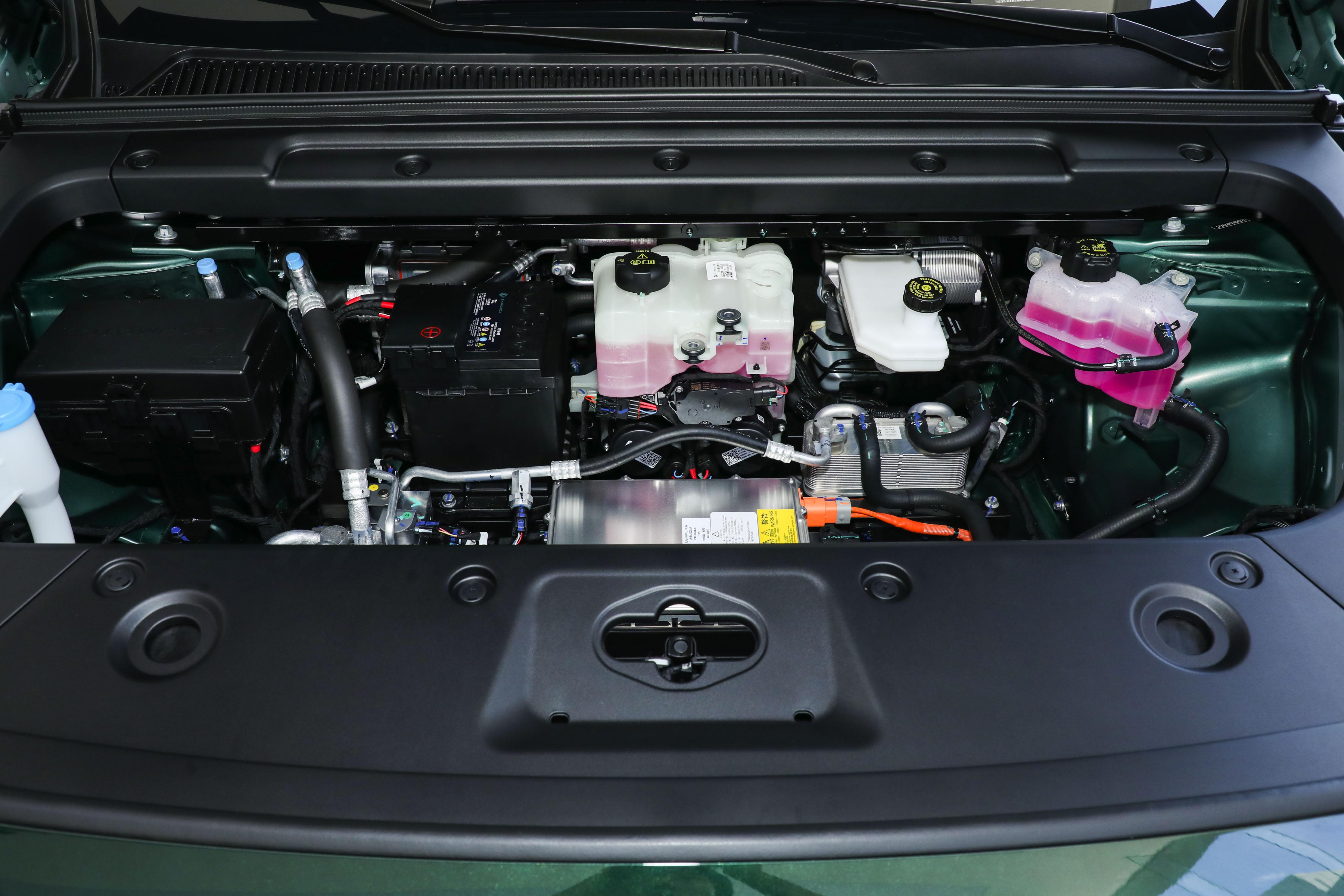 可油可电SUV，续航1190km+2825mm轴距，体验零跑C10