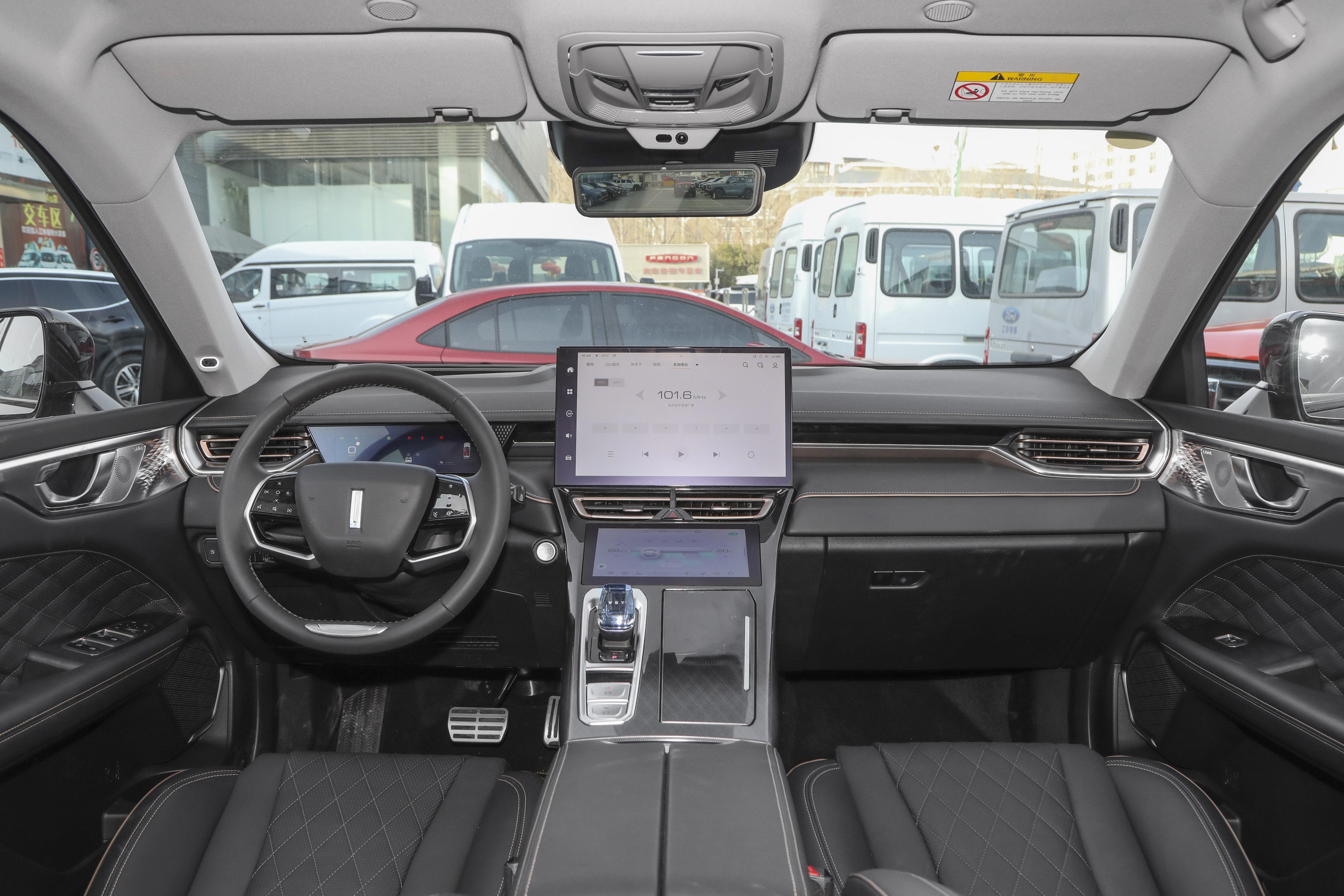 4.8秒破百，配电动四驱，试驾摩卡DHT-PHEV，适合年轻人的SUV？