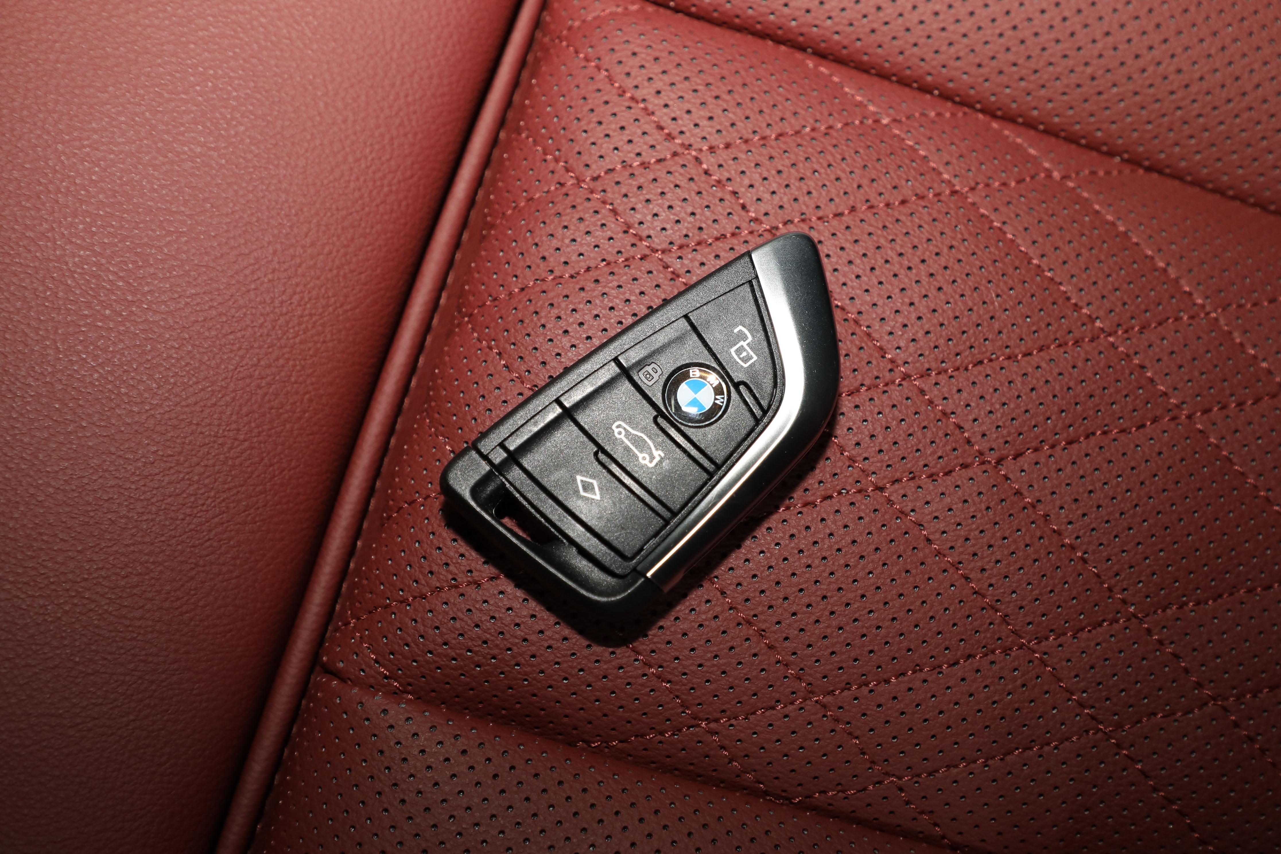 宝马i3养车成本分析,每月952元,告别养车难?