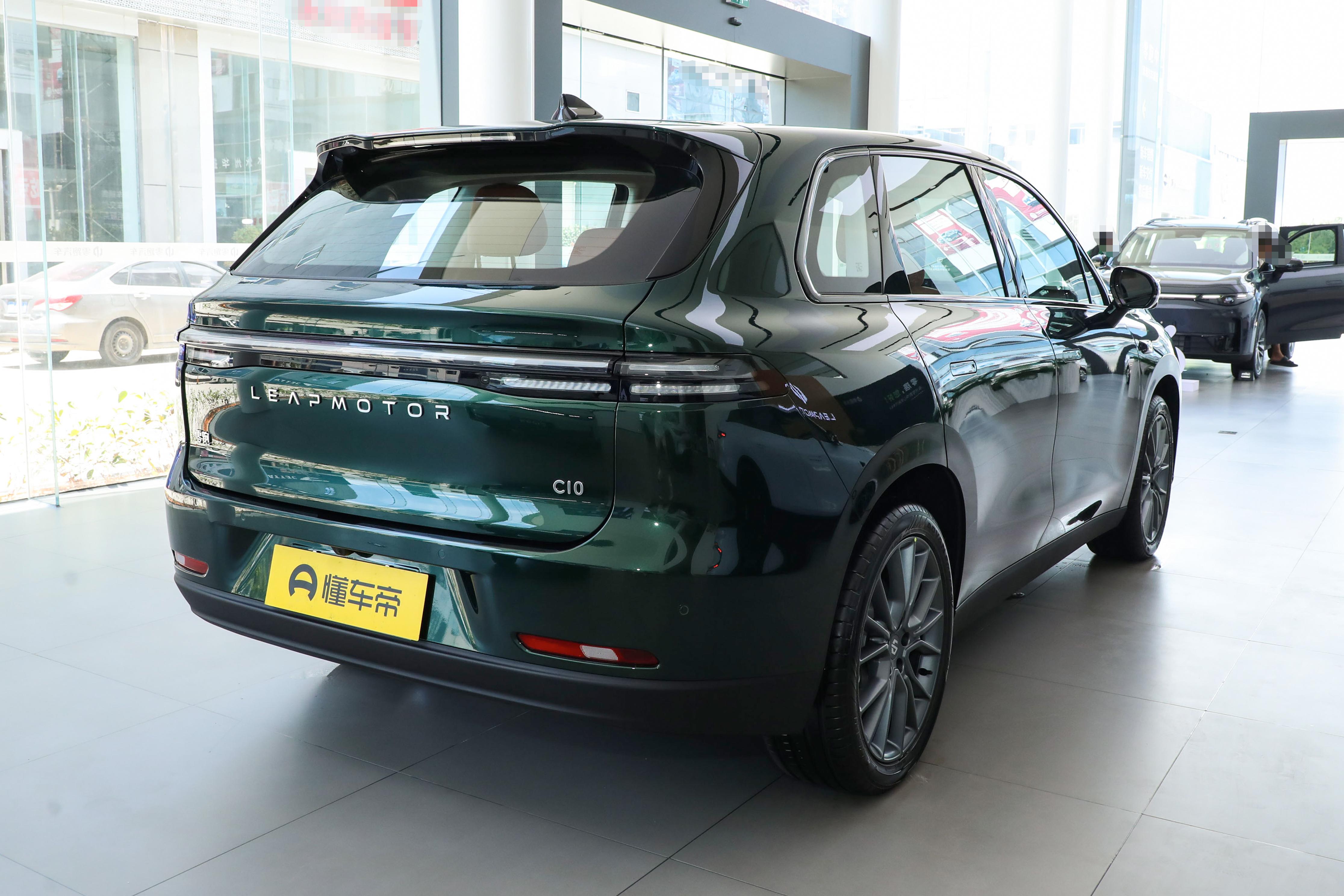 可油可电SUV，续航1190km+2825mm轴距，体验零跑C10
