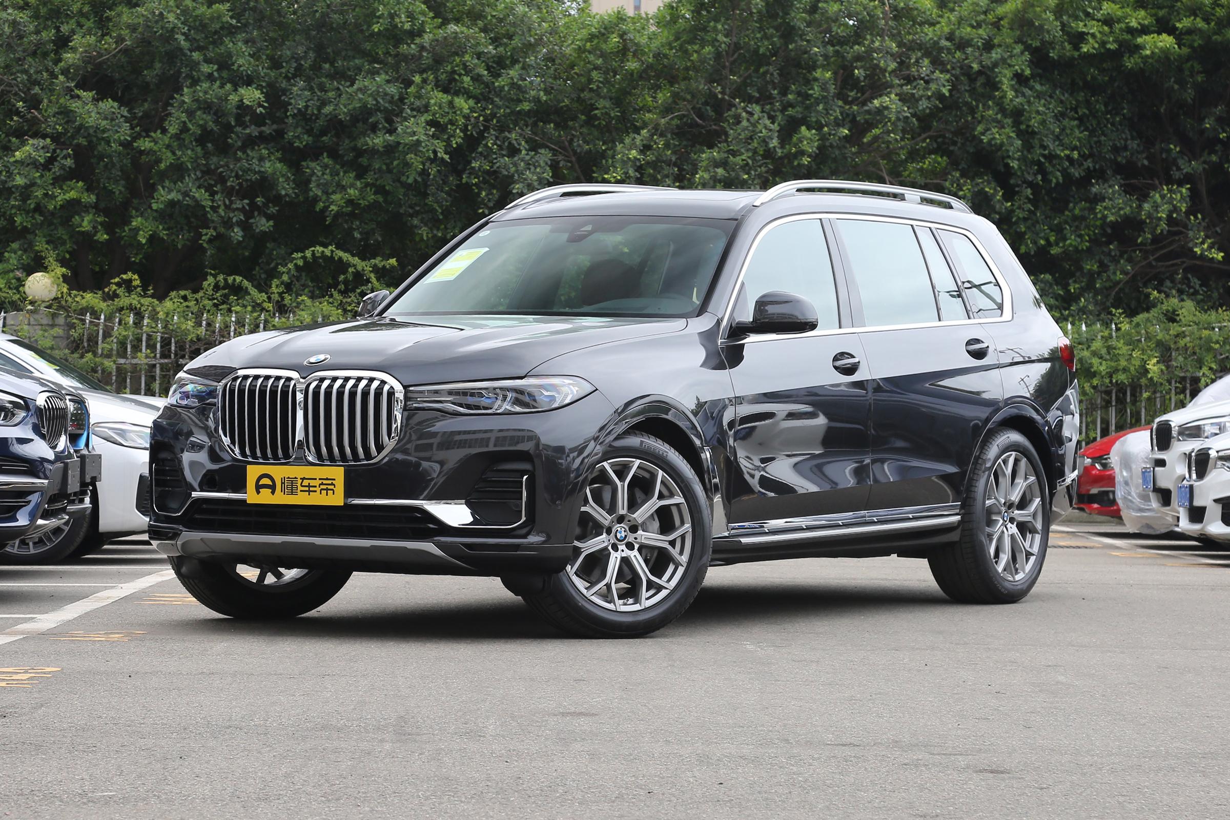新车 </p><p>　　 更大、更豪华的奥迪新旗舰，竞争奔驰GLS！曝奥迪Q9赛道谍照
