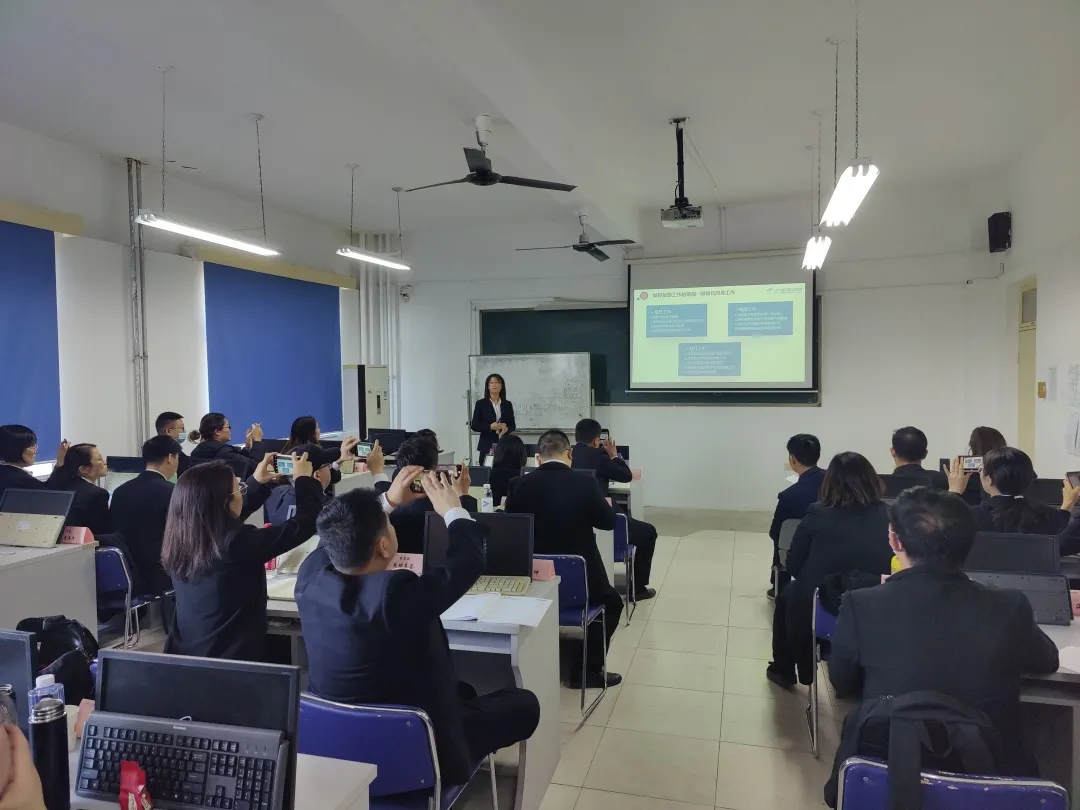 突破自我提升价值|北大青鸟职业教育中心教学管理岗培训顺利开展