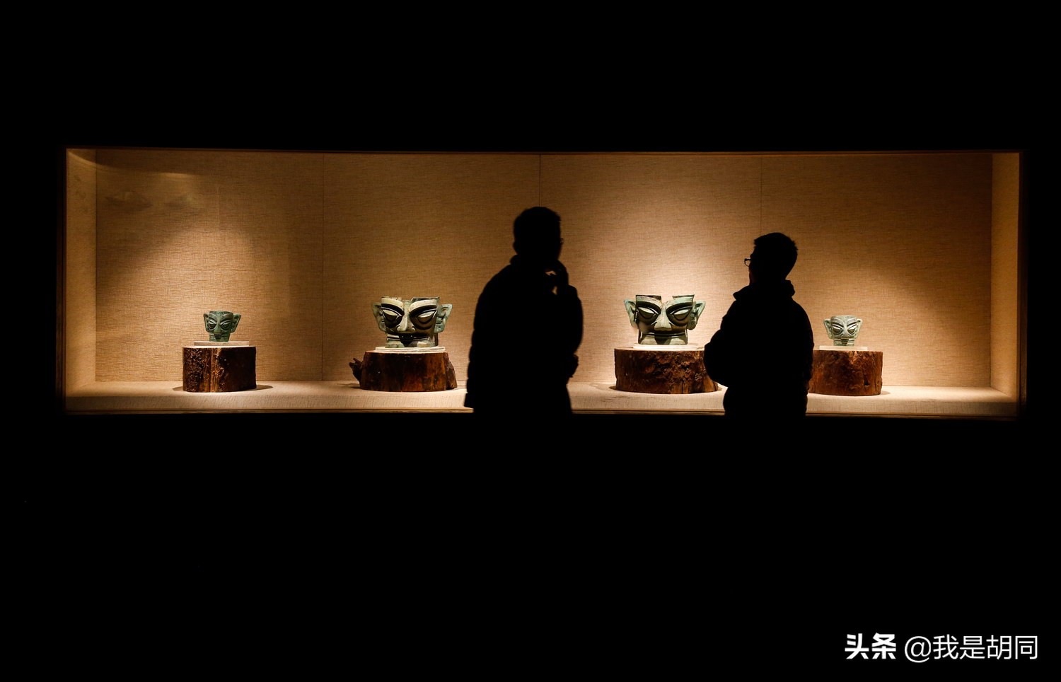 三星堆为何被传与外星人相关？奇特的相貌与神秘失踪，至今是谜