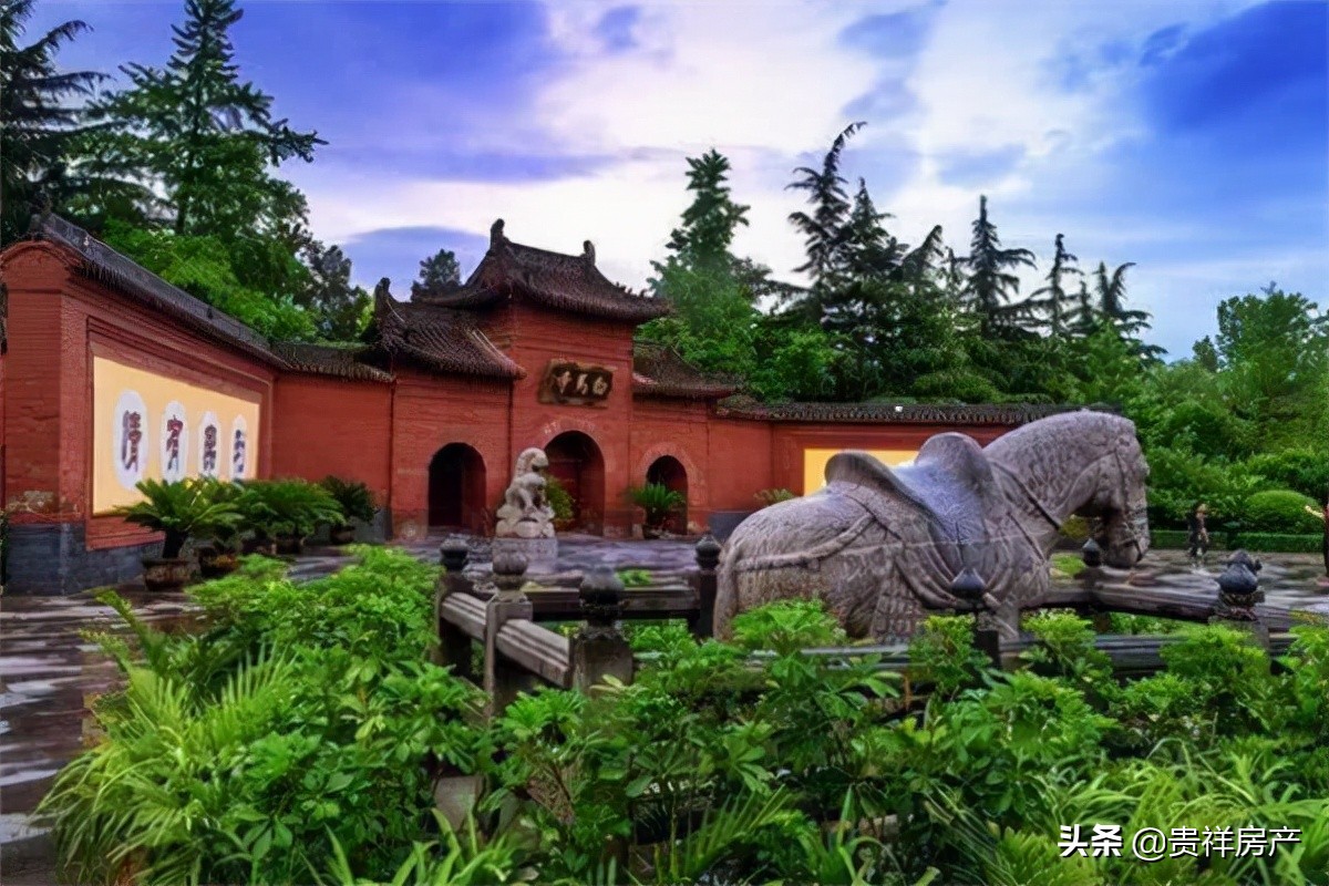 中国十大名寺排行榜：千年古刹的文化瑰宝