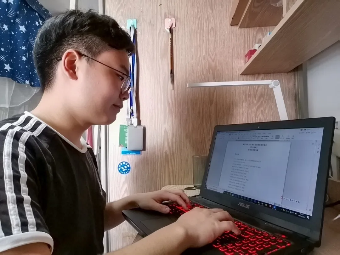 战疫力量，云中启航！荣县中学2020高考加油暨校友形象片发布