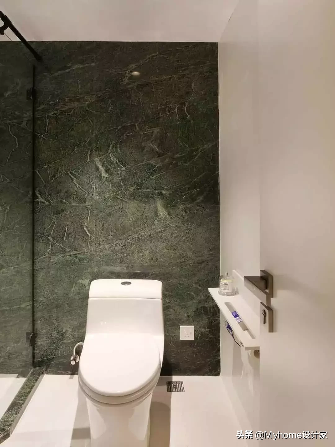 这才是北欧风！102㎡简约公寓，爆改两居室，还有大阳台