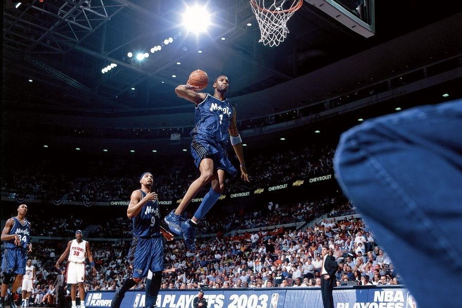 麦迪为什么能离开nba(为何麦蒂执意要离开猛龙？生涯引路人被解雇，发展空间被卡特挤压)