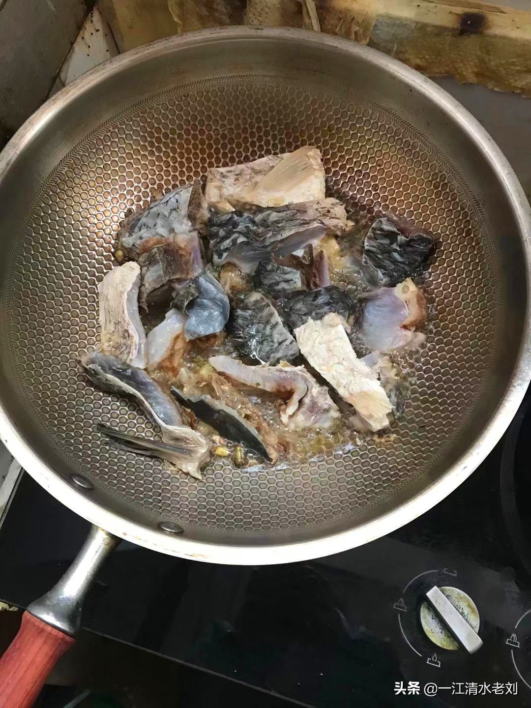 今天为大家分享一下腌制腊鱼的两种烹饪方法，希望你能喜欢