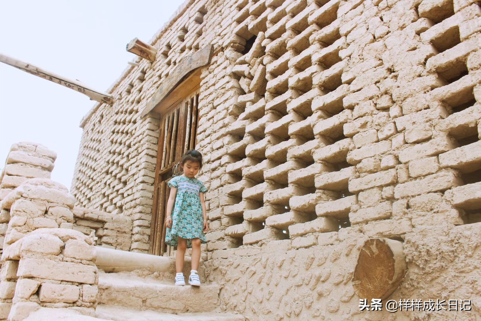 一家三口自驾去新疆，环南北疆27天15000公里，吃住行玩详细攻略