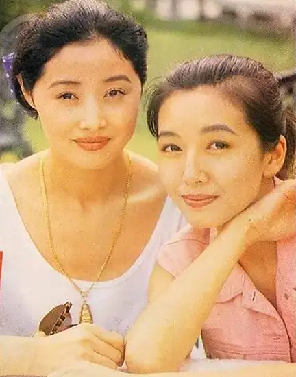 张若昀自曝陪老婆吃月子餐胖了10公斤，他的童年阴影终被爱治愈