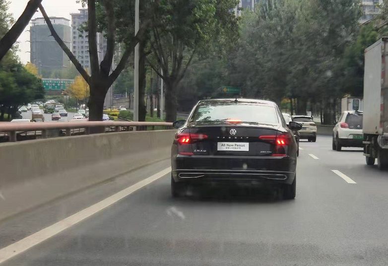 不仅是换代加长这么简单！试驾上汽大众一代帕萨特