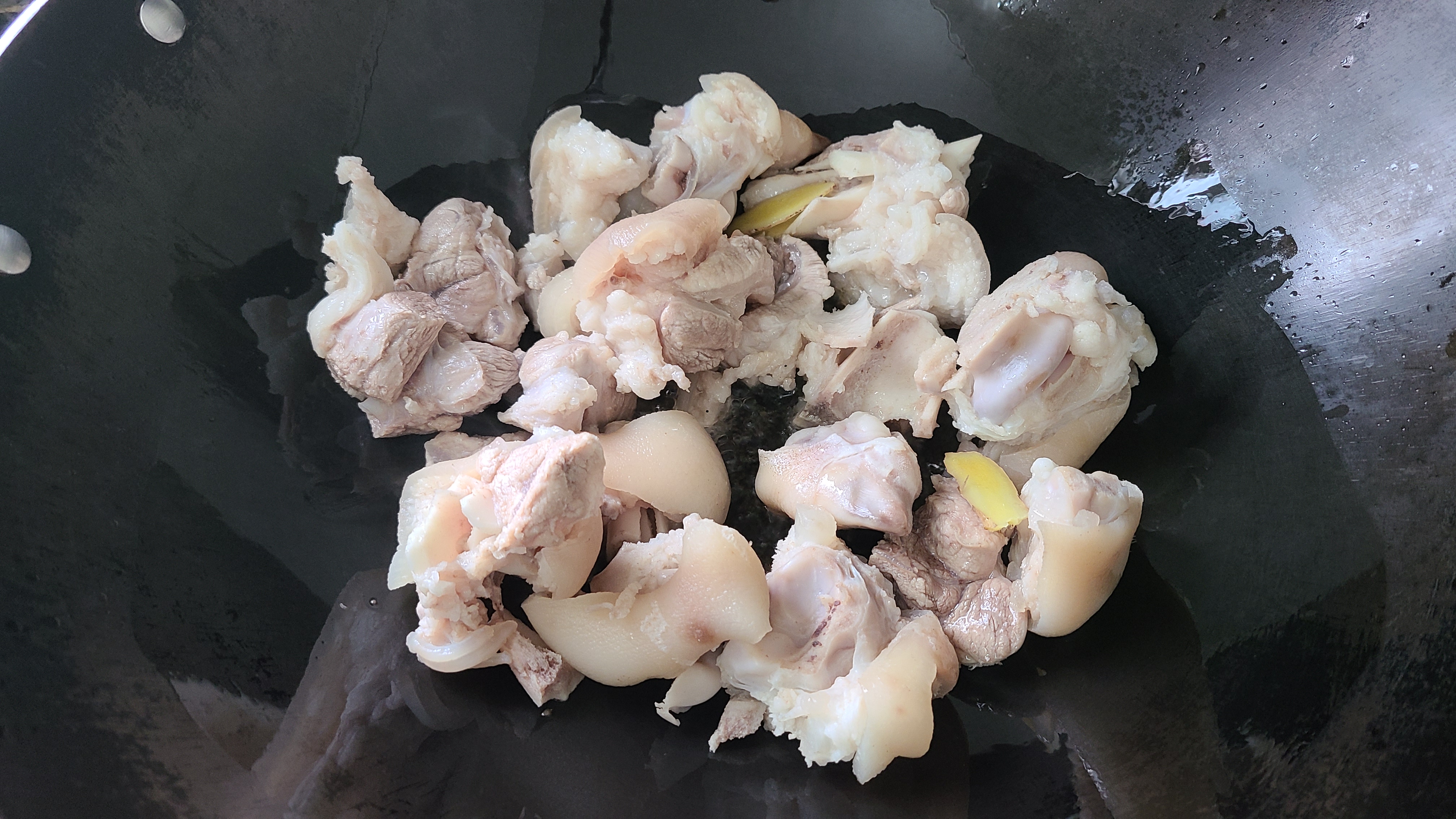 甜酸豬腳,甜酸豬腳姜的做法視頻