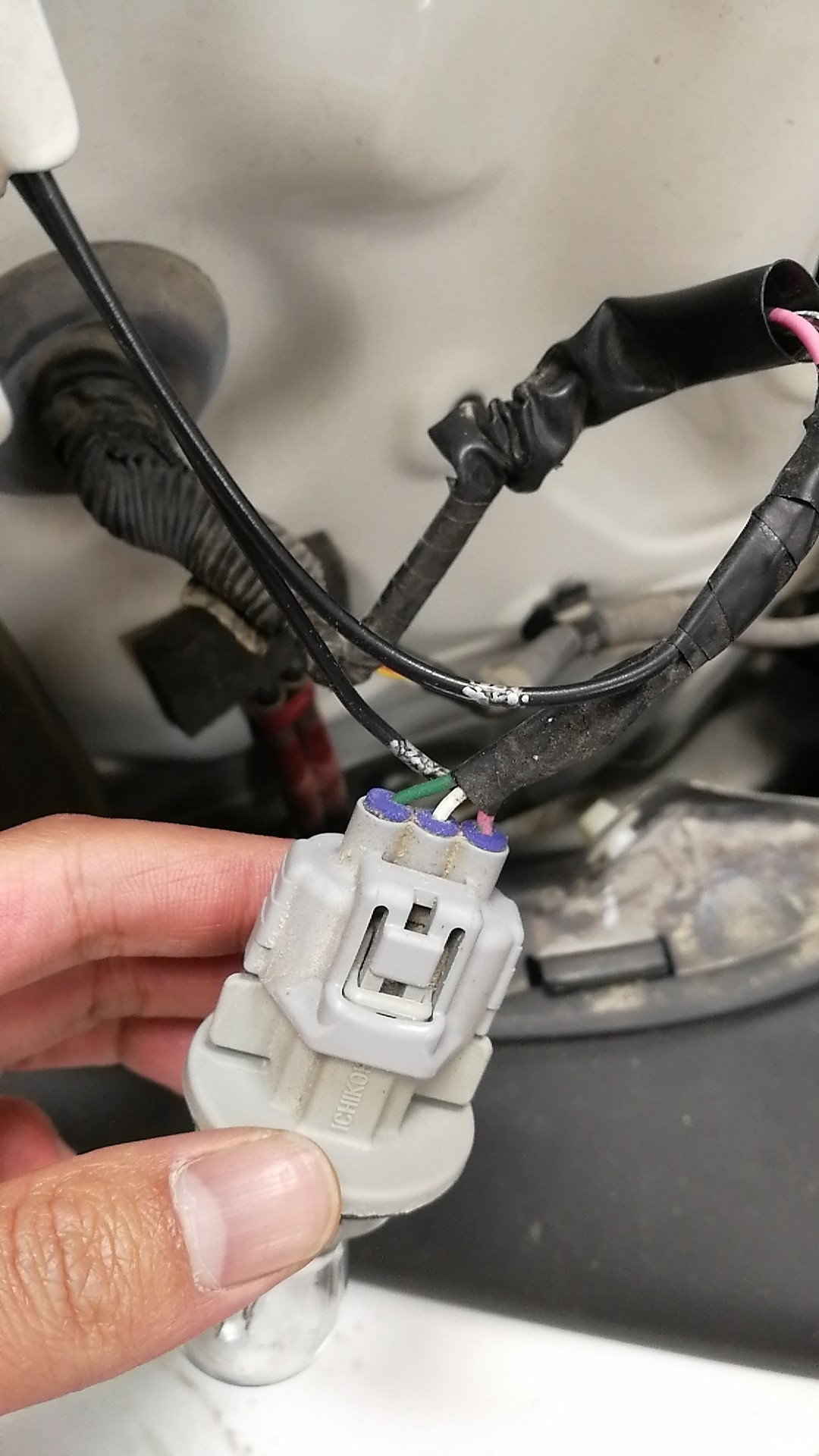 奶爸的自驾“遛娃神器”？丰田FJ酷路泽提车，轻度改装分享