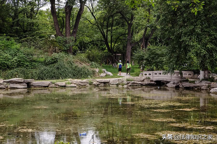 北京大学，第一任校长孙家鼐，咸丰朝状元，光绪皇帝的老师，厉害