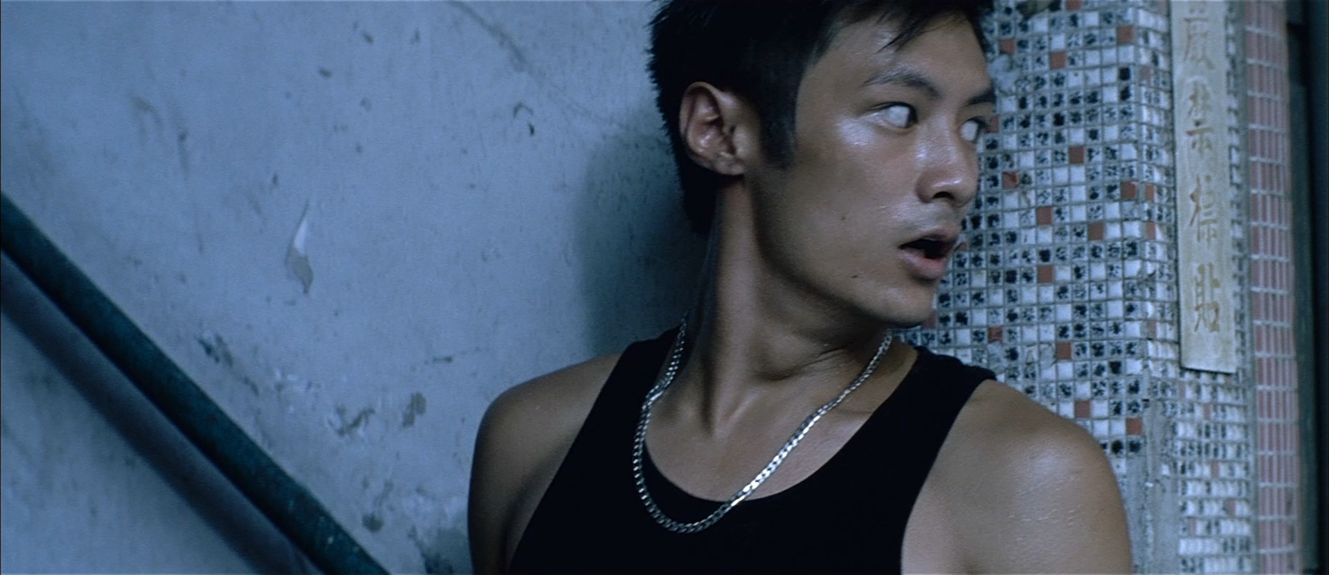 与刘建明的结局相比,陈永仁的结局才是善终,深度解析《无间道》