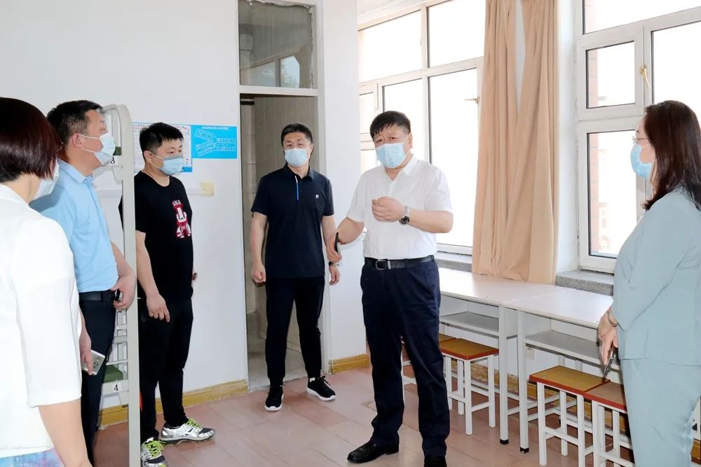 温暖回家路 情真扣人心！我校首批学子平安返校！