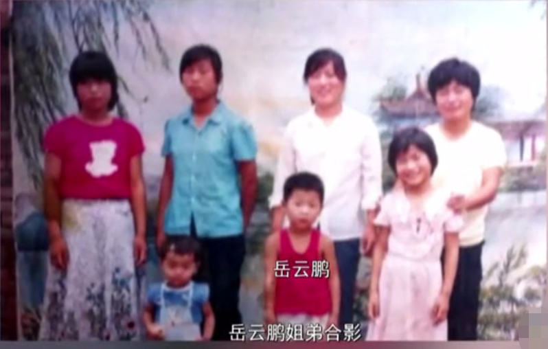 初中生14岁当保安，15岁做服务员，遇郭德纲挣10亿票房