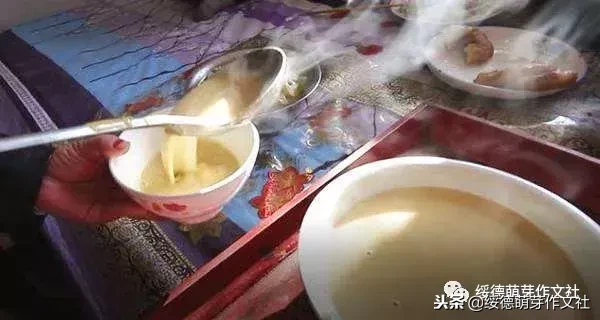 当绥德的好吃的遇上唐诗宋词和现代诗,咋看憨水流得忽啦啦家