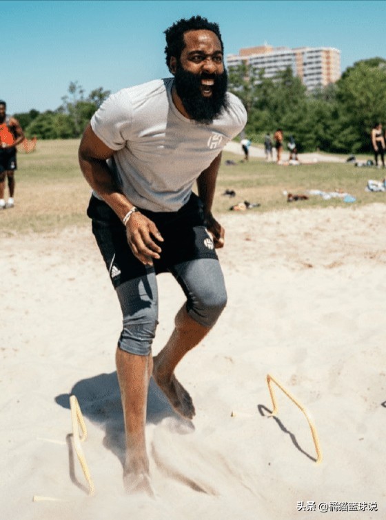 nba球星的脚为什么都畸形(做巨星的代价！哈登脚趾为何严重变形？停赛期仍疯狂训练拒绝休息)