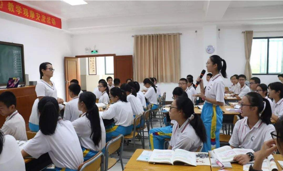 师范类院校“最受追捧”的4个专业，工作前景好，学生抢着报考