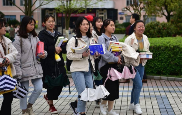 为啥明星扎堆报考“伯克利”？它在国内什么水平，对比下或能了解