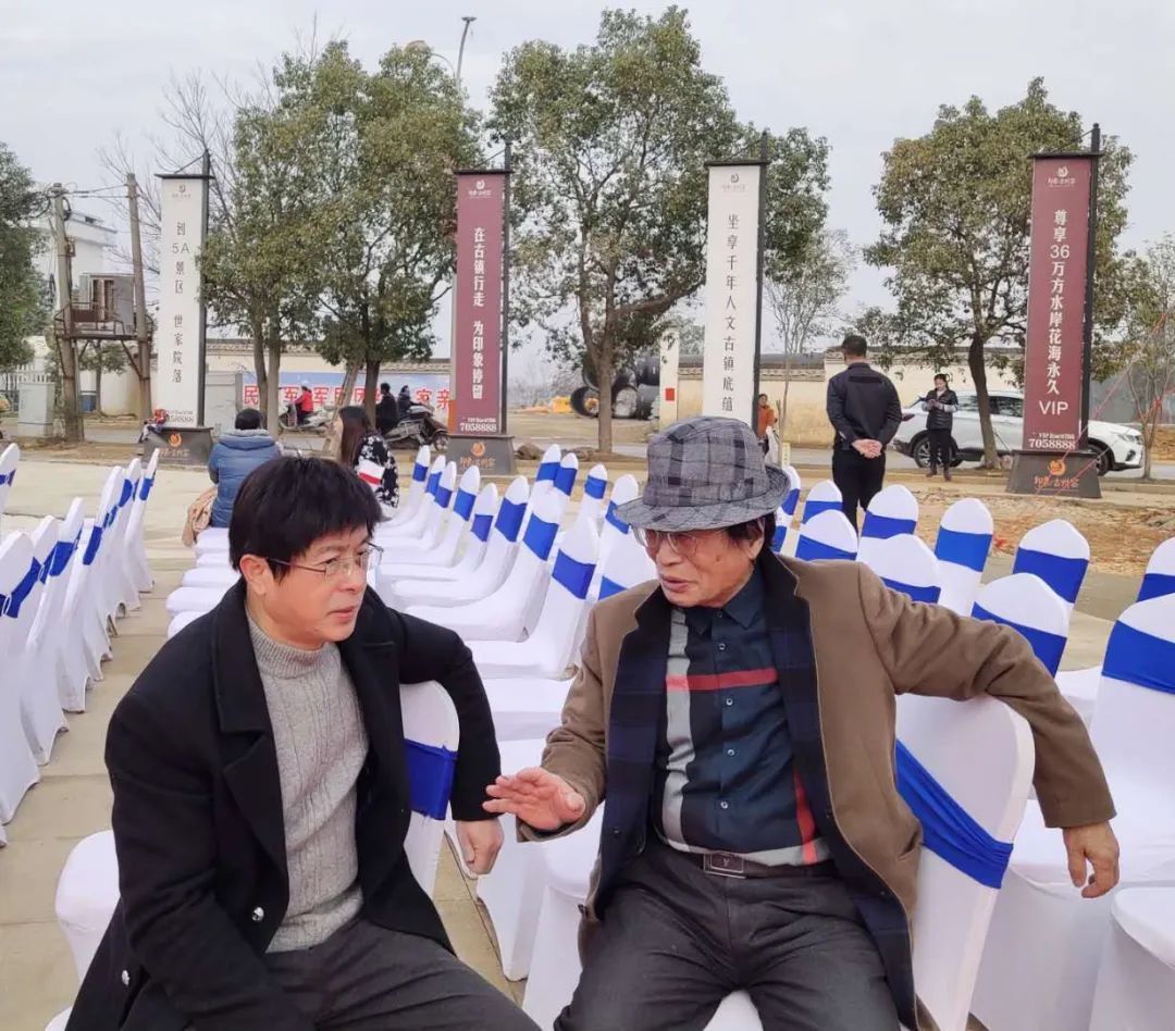 胡刚毅诗歌评论二篇