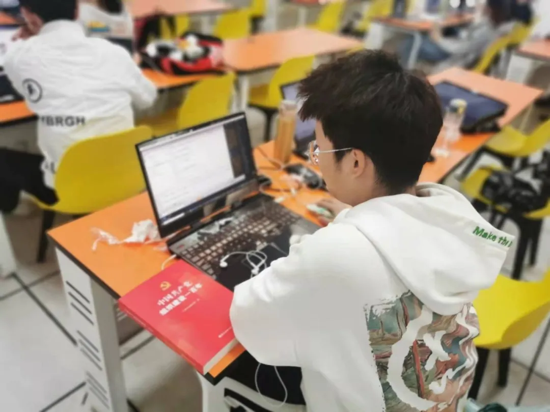 河南师范大学联合八六三软件成功开启软件学院2019级实训教学