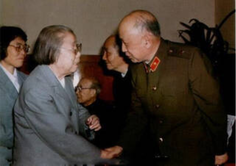 1984年钱学森力辞科协主席，会上当场发火：我不同意你们的推荐