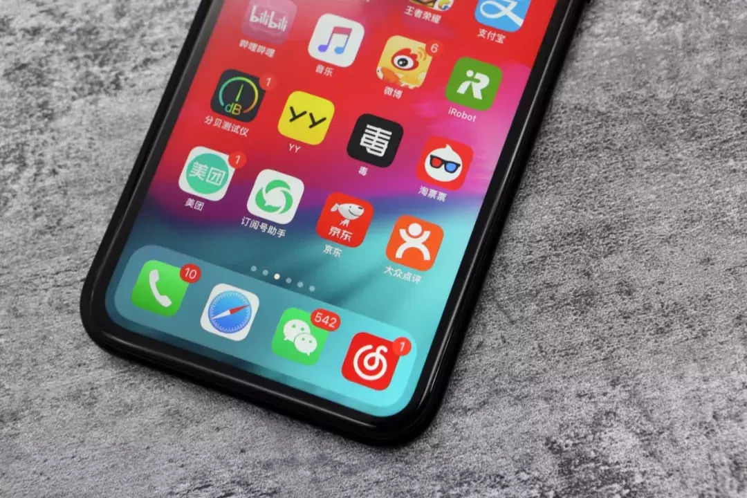 疯狂“跳水”降价的iPhone XR值得买吗?亲测一个月,“真香”!