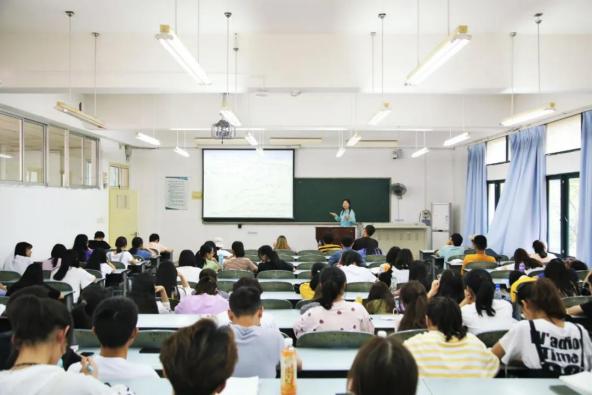 考上湖北经济学院，会是一种什么样的体验！