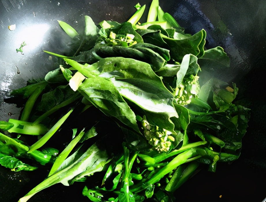 芥兰炒牛肉，别直接下锅，多加1个步骤，牛肉嫩又滑入味不发柴
