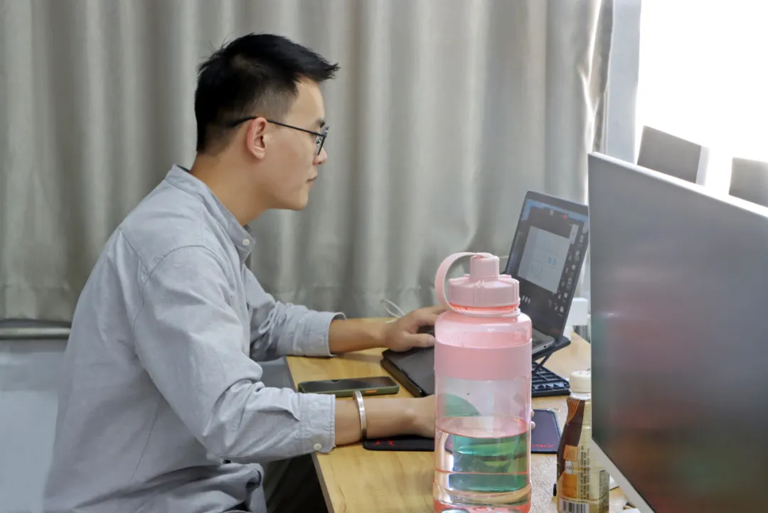 老师化身“主播”？快看过来，新学期网课开始啦