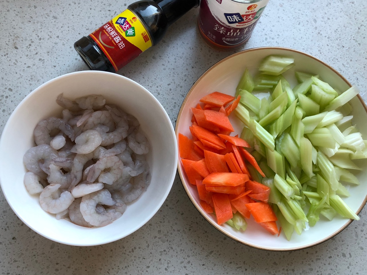 芹菜炒虾仁的做法（这样做虾仁鲜美芹菜脆爽）