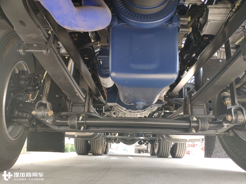 曾经辉煌的北奔重卡又回来了？国六北奔燃油车已上市，外观真抢眼