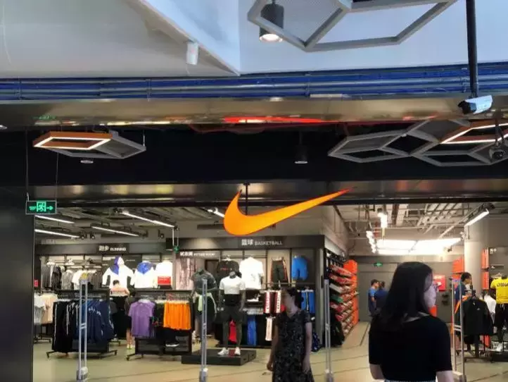 快被遗忘的亚奥商圈，能否因上品+城市奥莱带来新生？