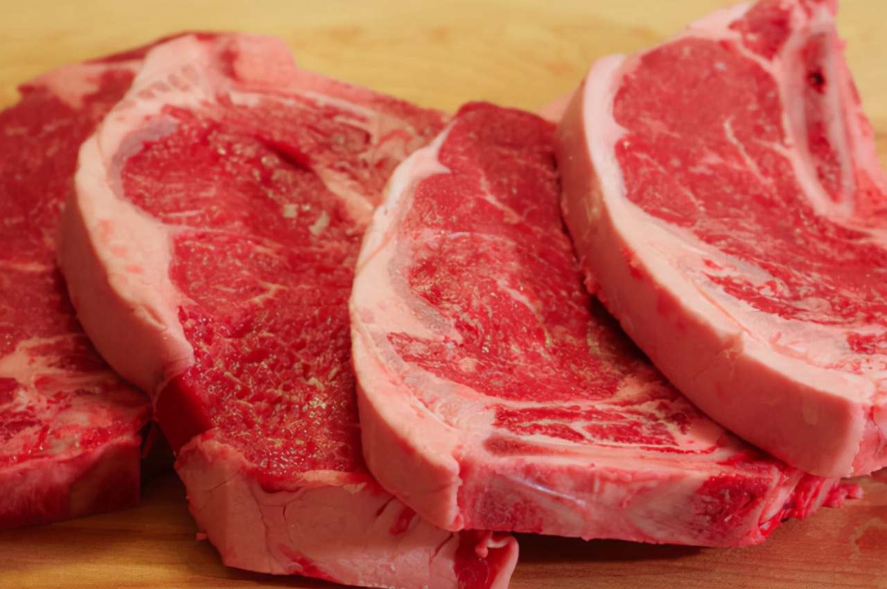 牛肉吃多了会致癌？医生提醒：真正要少吃的肉其实就是这3种