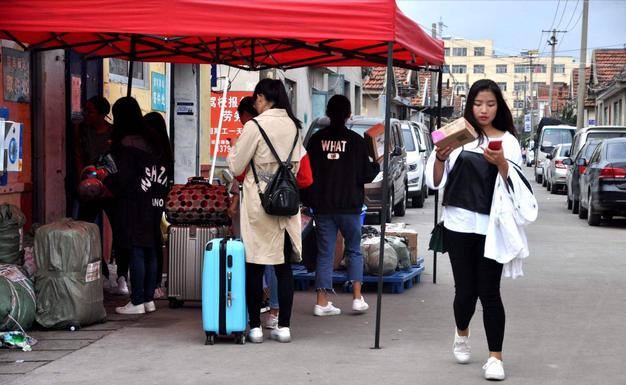 大学放假通知：高校放假时间提前，最长提前两周，有人欢喜有人忧