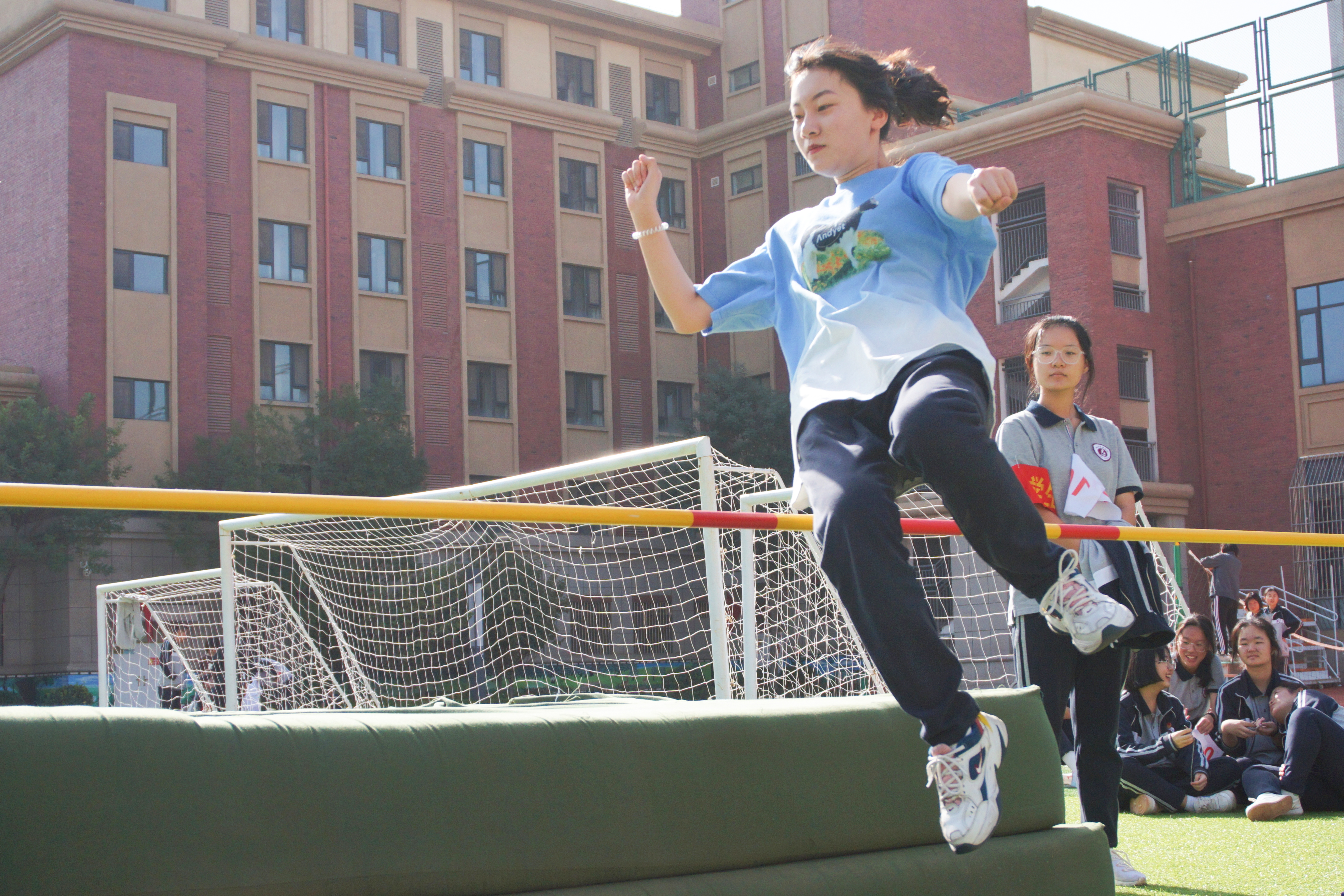 关于学校运动会的作文（学校运动会）