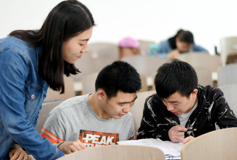 大学生当兵，2年后退伍能有多少“经济补助”，学生需提前了解