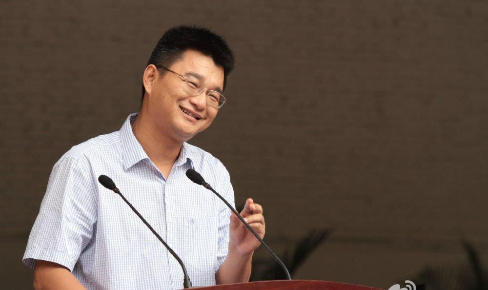 时间是把杀猪刀，曾经舌战群儒的辩才周玄毅，沦落到被处分，冤吗